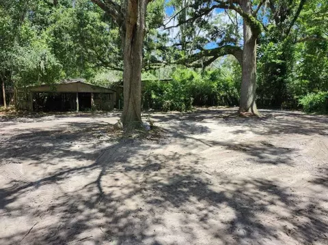 357 N Page Rd, Perry, FL 32347 photo 2