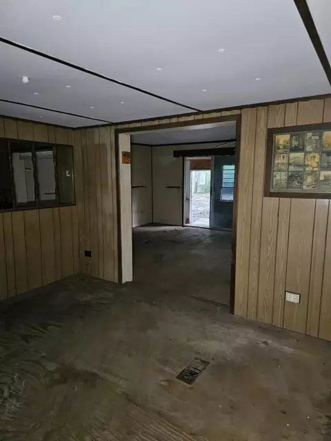 357 N Page Rd, Perry, FL 32347 photo 4