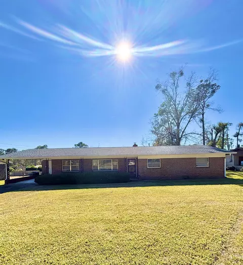 1401 Eleanor Dr, Tallahassee, FL 32301