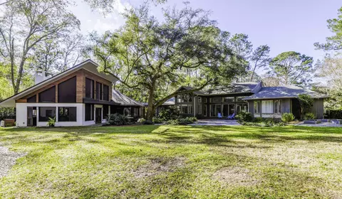 2803 Rabbit Hill Rd, Tallahassee, FL 32308