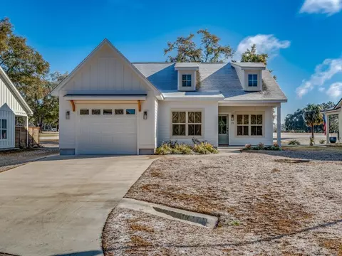 25 Fair Way, Crawfordville, FL 32327