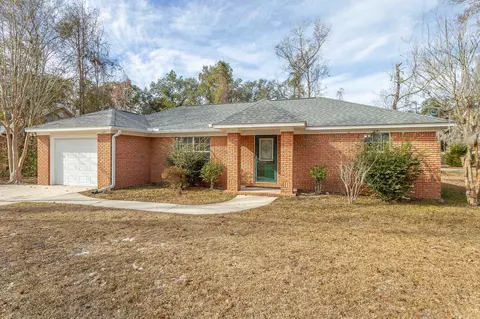 163 Shadow Oak Cir, Crawfordville, FL 32327