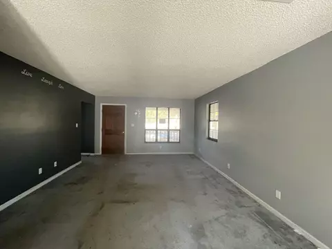 Living - 8656 High Bridge Rd, Midway, FL 32343 photo 2 of 3