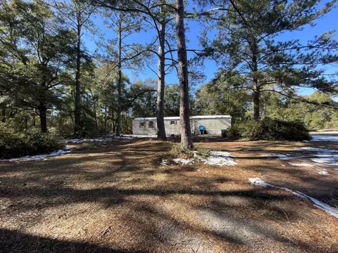 Exterior - 8656 High Bridge Rd, Midway, FL 32343 photo 4 of 4