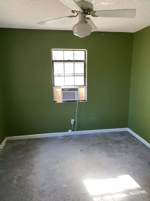 Bedroom - 8656 High Bridge Rd, Midway, FL 32343 photo 4 of 4