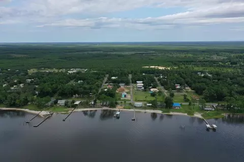 2285 Oak St, Carrabelle, FL 32323 photo 1