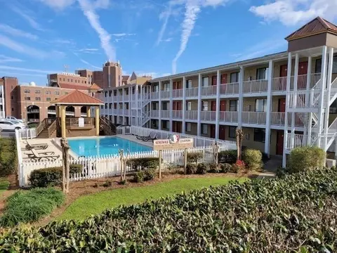 253 Hayden Rd #374, Tallahassee, FL 32304