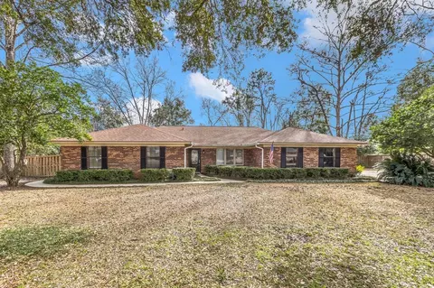 2304 Tour Eiffel Dr, Tallahassee, FL 32308