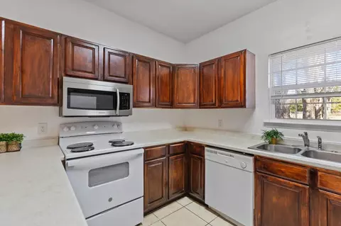 Kitchen - 370 Brown Rd, Lamont, FL 32336 photo 3 of 3