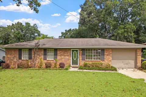 2136 Harriet Dr, Tallahassee, FL 32303