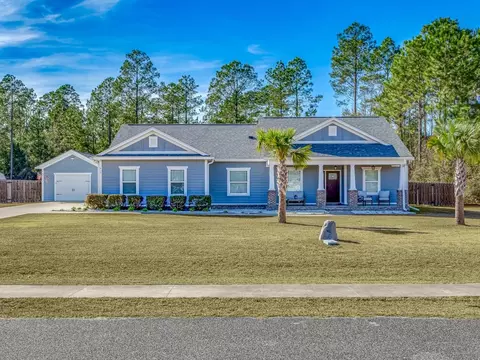 617 Parkside Cir, Crawfordville, FL 32327