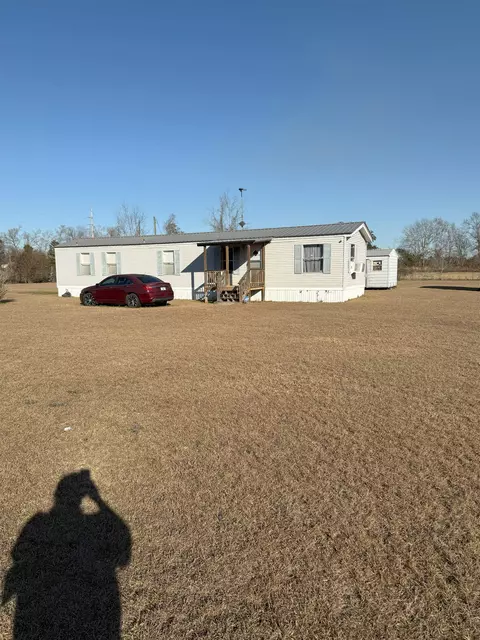 12548 NW Owens Loop, Bristol, FL 32321