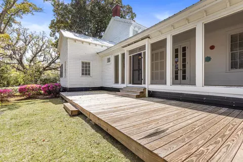 Exterior - 340 E Washington St, Monticello, FL 32344 photo 8 of 14