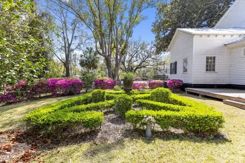 Exterior - 340 E Washington St, Monticello, FL 32344 photo 9 of 14