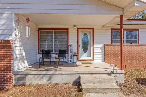 708 E Margurite St, Perry, FL 32347 photo 6