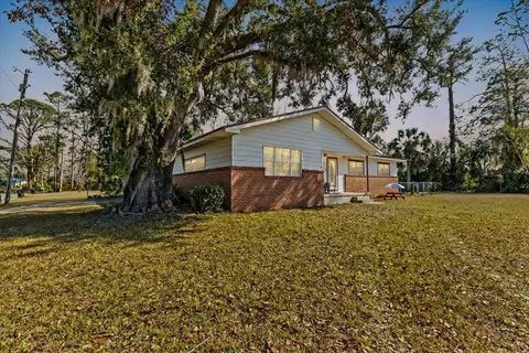 708 E Margurite St, Perry, FL 32347 photo 9