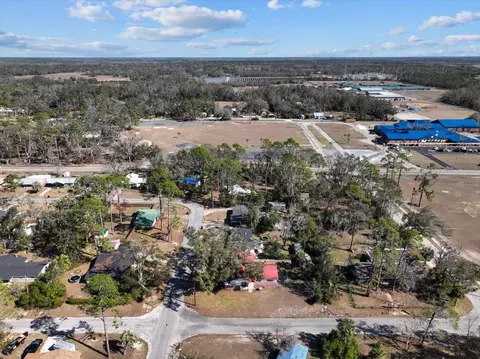 708 E Margurite St, Perry, FL 32347 photo 11