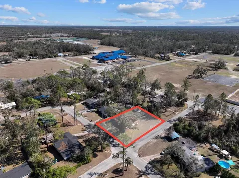 708 E Margurite St, Perry, FL 32347 photo 7