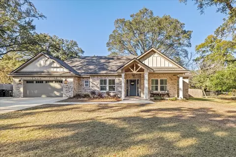 3006 Giles Pl, Tallahassee, FL 32309