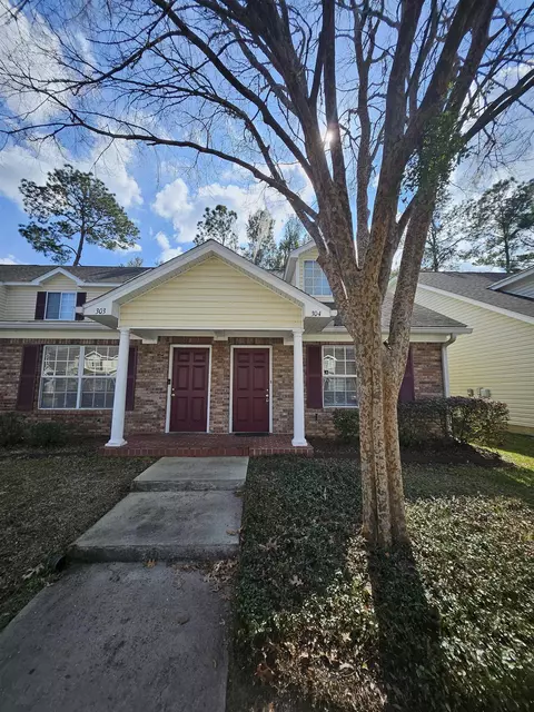 4434 Gearhart Rd #304, Tallahassee, FL 32303