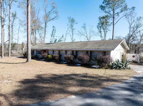 7706 NE Dusty Miller Ave, Pinetta, FL 32350