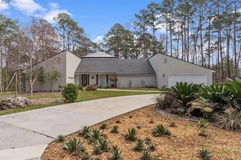 2401 Hares Den, Tallahassee, FL 32312