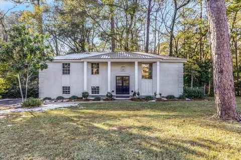 3510 W Kilkenny Dr, Tallahassee, FL 32309