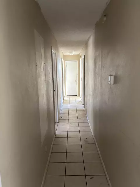 303 Sandra St, Perry, FL 32348 photo 5