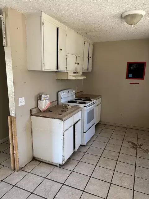 303 Sandra St, Perry, FL 32348 photo 4