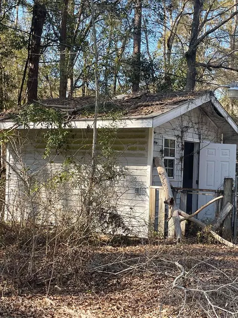 118 Elena Dr, Tallahassee, FL 32305