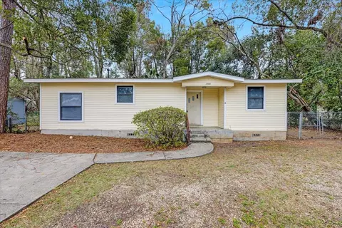 1666 Pepper Dr, Tallahassee, FL 32304