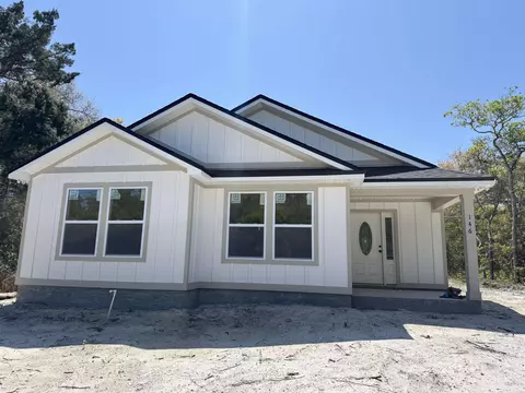 146 Franklin St, Lanark Village, FL 32323