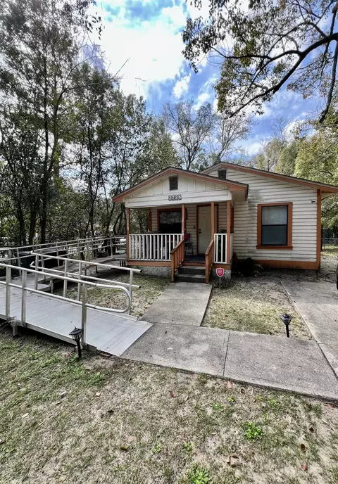 2728 Lake Mary St, Tallahassee, FL 32310