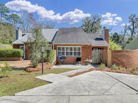 1946 Bay Dr, Tallahassee, FL 32303