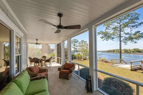 911 Sunset, Carrabelle, FL 32322 photo 4