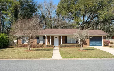 2728 Whitney Dr, Tallahassee, FL 32309