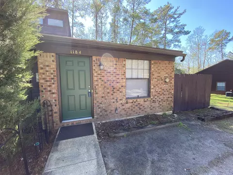1184 High Rd, Tallahassee, FL 32303