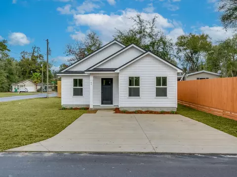 57 Mohawk Trl, Crawfordville, FL 32327