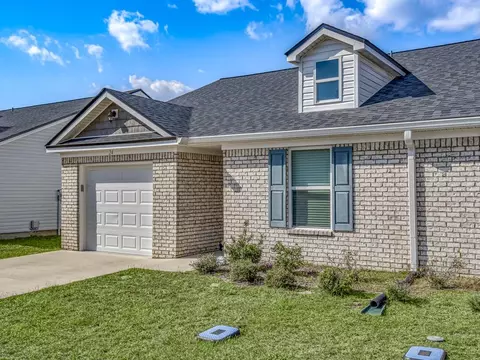 24 Excalibur Dr, Crawfordville, FL 32327