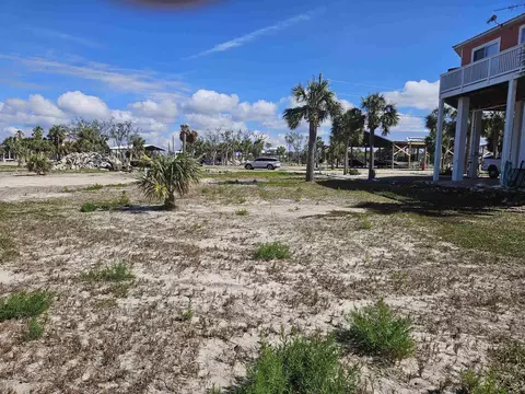 129 Cedar Island Rd, Perry, FL 32348 photo 10