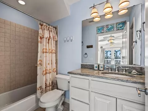 Bath - 360 Bald Point Rd, Alligator Point, FL 32346 photo 4 of 5