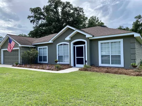 34 Bridle Gate Ct, Crawfordville, FL 32327