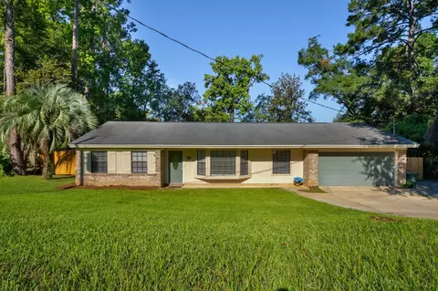 890 Richardson Rd, Tallahassee, FL 32301