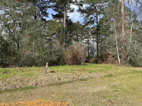 135 Dove Ct, Havana, FL 32333