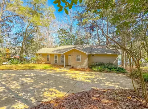 1451 Tallavana Trl, Havana, FL 32333