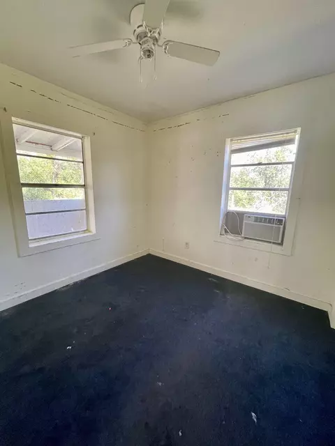 300 E Park St, Perry, FL 32348 photo 9