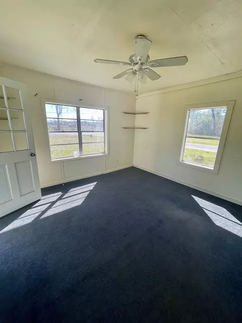 300 E Park St, Perry, FL 32348 photo 12