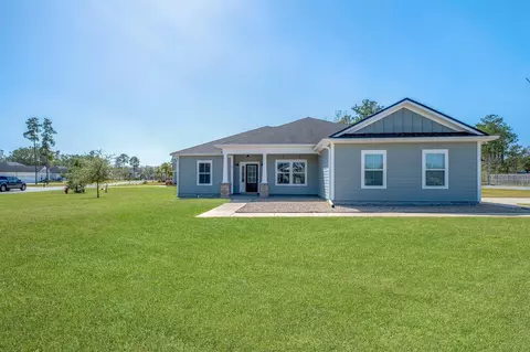 8 Silky Ct, Crawfordville, FL 32327