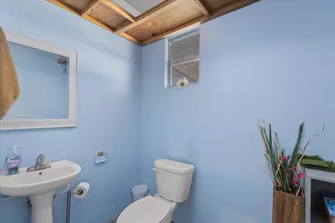 Bath - 503 Plantation Rd, Perry, FL 32348 photo 1 of 4