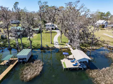 957 NE Cherry Lake Cir, Madison, FL 32340